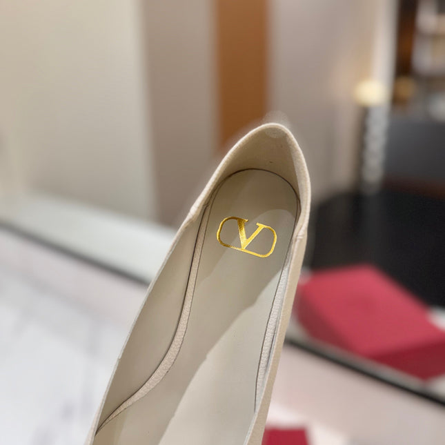 VALENTINO 26S BALLET FLATS IN WHITE GRAINED CALFSKIN WITH GOLD HARDWARE