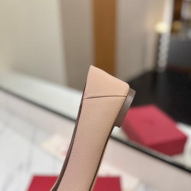 VALENTINO 26S BALLET FLATS IN NUDE GRAINED CALFSKIN WITH GOLD HARDWARE