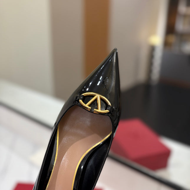 VALENTINO 26S POINTED-TOE PUMPS 65 MM IN BLACK PATENT CALFSKIN