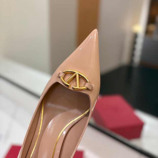 VALENTINO 26S POINTED-TOE PUMPS 65 MM IN NUDE PATENT CALFSKIN