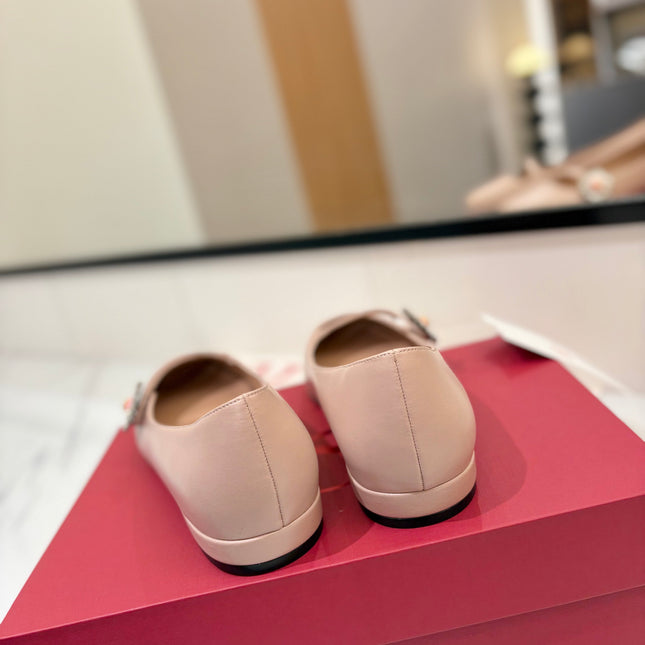 VALENTINO 26S MARY JANE FLATS IN NUDE PINK CALFSKIN WITH CRYSTAL FLOWER