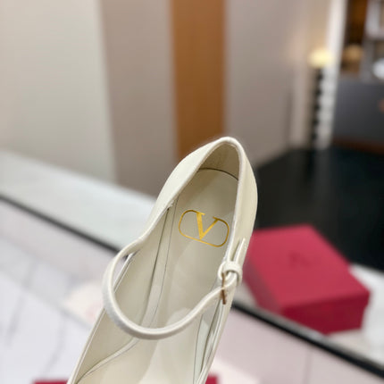 VALENTINO 26S MARY JANE HEELS 60 MM IN WHITE SMOOTH CALFSKIN WITH GOLD HARDWARE