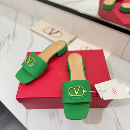 VALENTINO 26S SANDALS IN GREEN SMOOTH CALFSKIN WITH GOLD HARDWARE