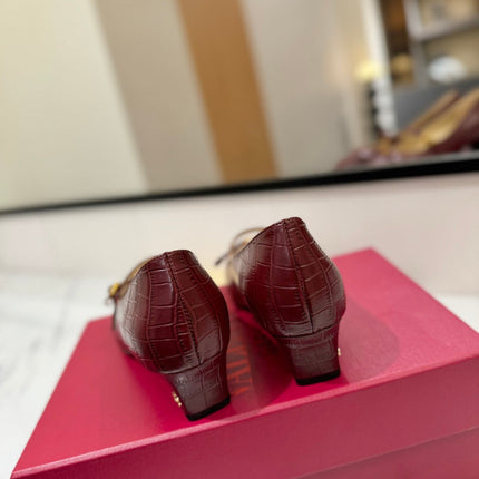 VLTN VLOGO SIGNATURE ROUND-TOE HEELS 25S IN DARK RED LAMBSKIN SNAKE-EMBOSSED