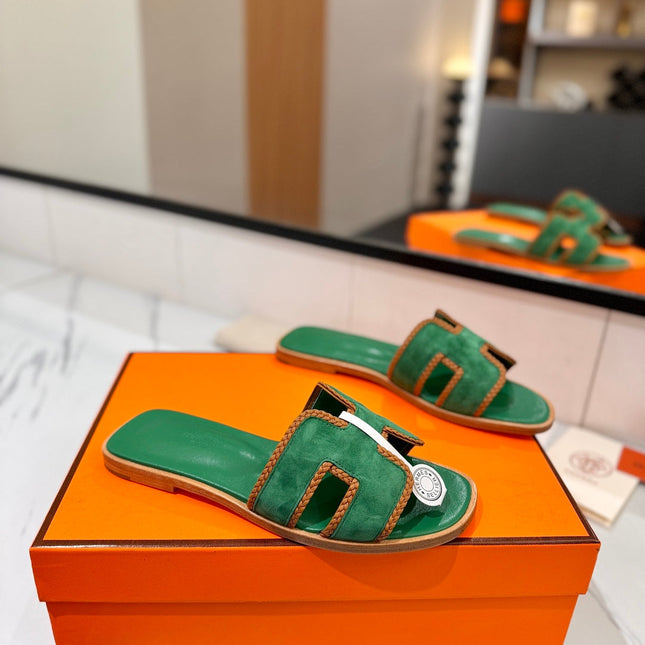 HM 26S ORAN SANDALS IN GREEN SUEDE WITH TAN BOWN BRAIDED TRIM