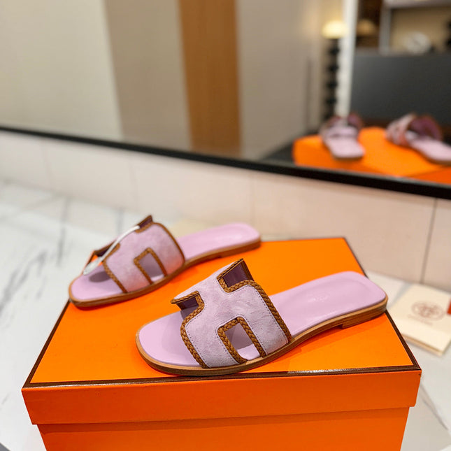 HM 26S ORAN SANDALS IN LIGHT PURPLE SUEDE WITH TAN BOWN BRAIDED TRIM