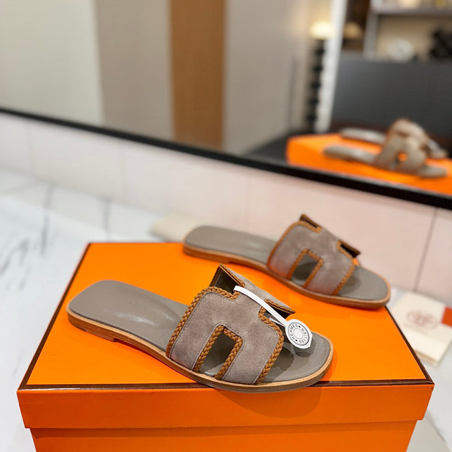HM 26S ORAN SANDALS IN BROWN SUEDE WITH TAN BOWN BRAIDED TRIM