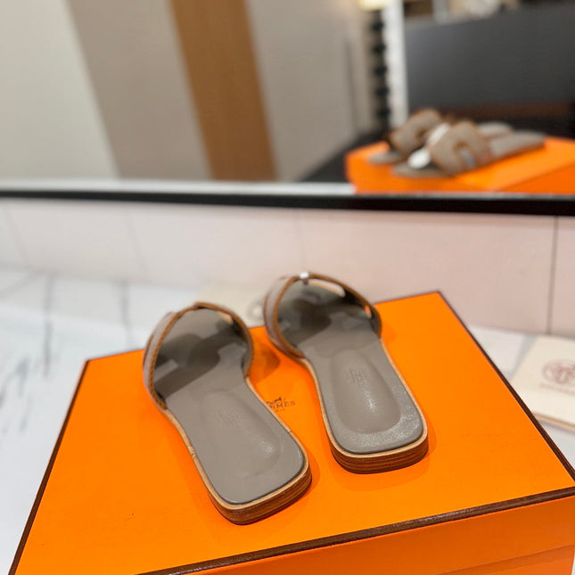 HM 26S ORAN SANDALS IN BROWN SUEDE WITH TAN BOWN BRAIDED TRIM