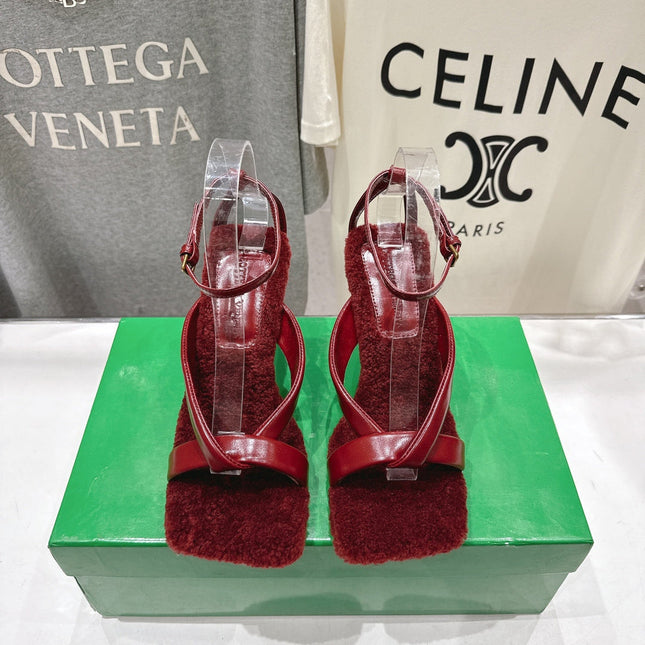 BOTTEGA VENETA 26S HIGH-HEEL SANDALS IN RED LAMBSKIN AND SHEARLING