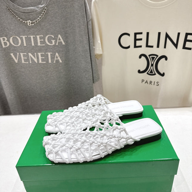 BOTTEGA VENETA 26S WOVEN MULES IN WHITE LAMBSKIN