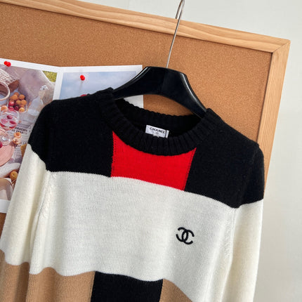 CHANEL 26S LONG SLEEVE CREWNECK KNIT SWEATER 1541