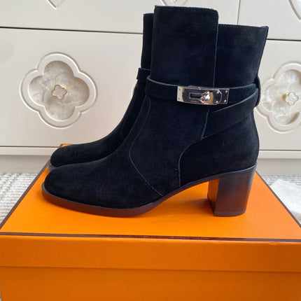 HM 25S FRENCHIE 50 ANKLE BOOT 50 MM IN BLACK SUEDE WITH SILVER HARDWARE