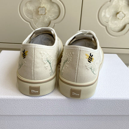 DIOR 26S LOW TOP SNEAKERS IN BEIGE CANVAS