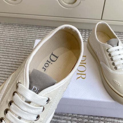 DIOR 26S LOW TOP SNEAKERS IN BEIGE CANVAS