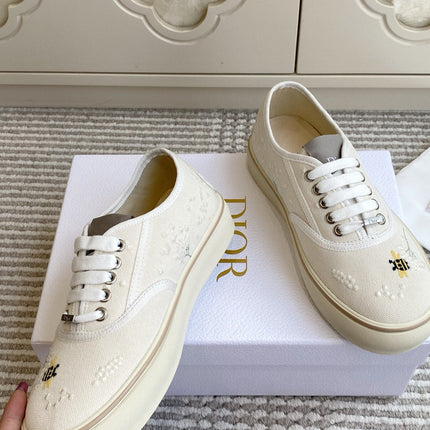 DIOR 26S LOW TOP SNEAKERS IN BEIGE CANVAS