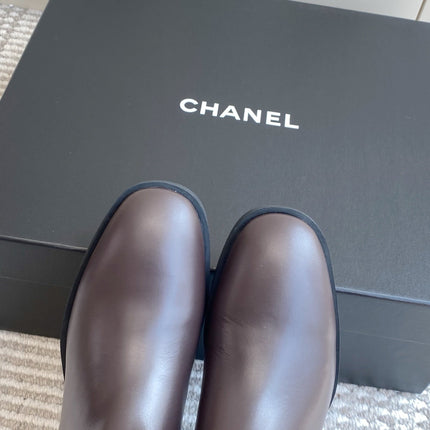 CHANEL 26S SHORT RIDING BOOTS IN BROWN CALFSKIN GOLD TONE CC LOGO BUCKLE STRAP