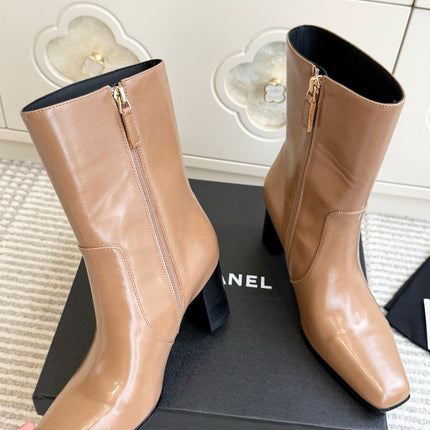 CHANEL 26S HIGH HEEL ANKLE BOOTS 70 MM IN BEIGE CALFSKIN SQUARE TOE