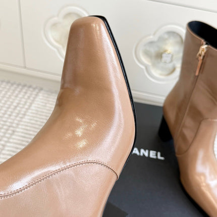 CHANEL 26S HIGH HEEL ANKLE BOOTS 70 MM IN BEIGE CALFSKIN SQUARE TOE
