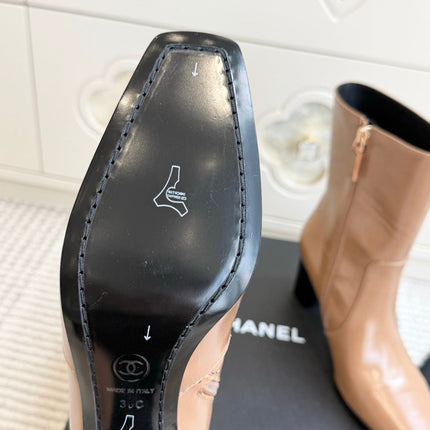 CHANEL 26S HIGH HEEL ANKLE BOOTS 70 MM IN BEIGE CALFSKIN SQUARE TOE