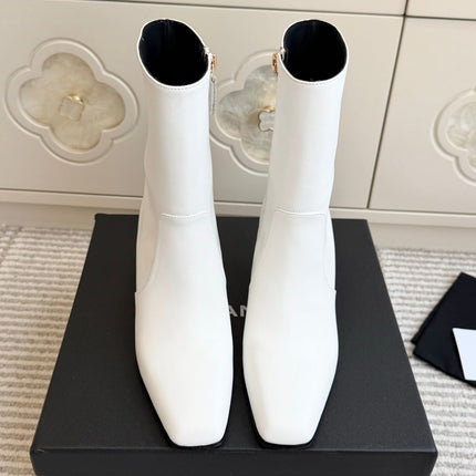CHANEL 26S HIGH HEEL ANKLE BOOTS 70 MM IN WHITE CALFSKIN SQUARE TOE