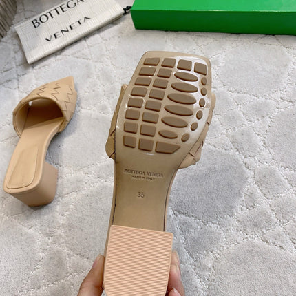 BOTTEGA VENETA 26S SQUARE-TOE HIGH-HEEL SANDALS 50 MM IN BEIGE LAMBSKIN