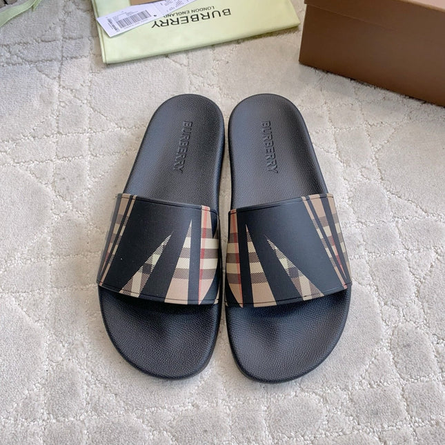 BURBERRY 26S CHECK PRINT RUBBER SLIDES IN BLACK BEIGE CALFSKIN