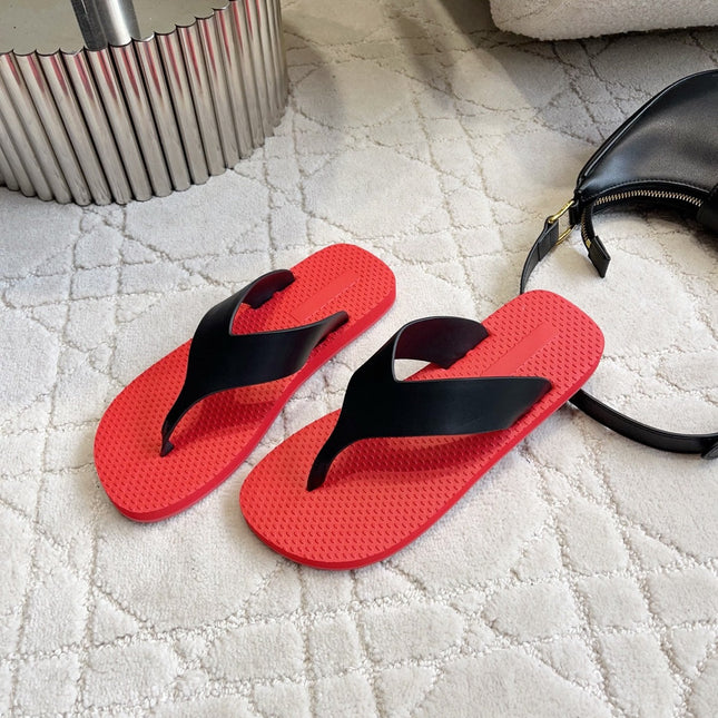 THE ROW 26S THONG SANDALS IN RED RUBBER WITH BLACK STRAPS CALFSKIN