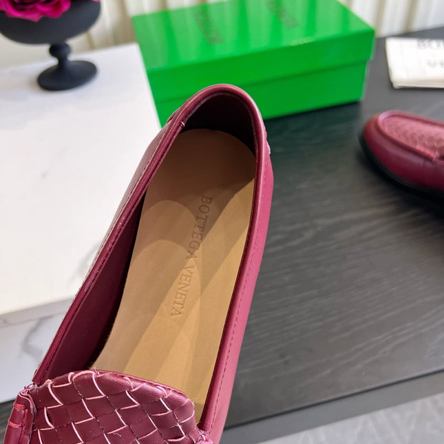 BOTTEGA VENETA 26S WOVEN LOAFERS IN DARK RED LAMBSKIN