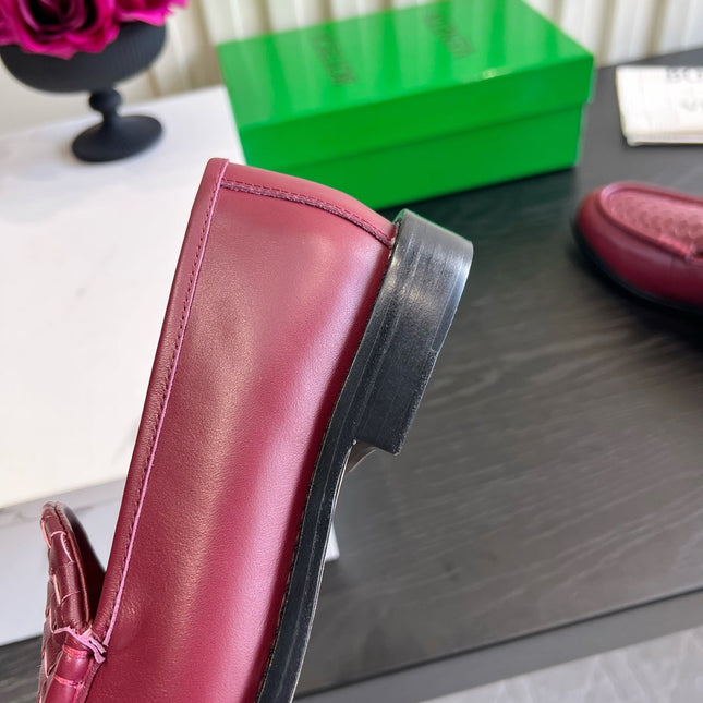 BOTTEGA VENETA 26S WOVEN LOAFERS IN DARK RED LAMBSKIN