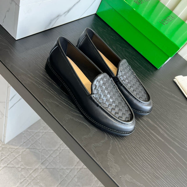 BOTTEGA VENETA 26S WOVEN LOAFERS IN BLACK LAMBSKIN
