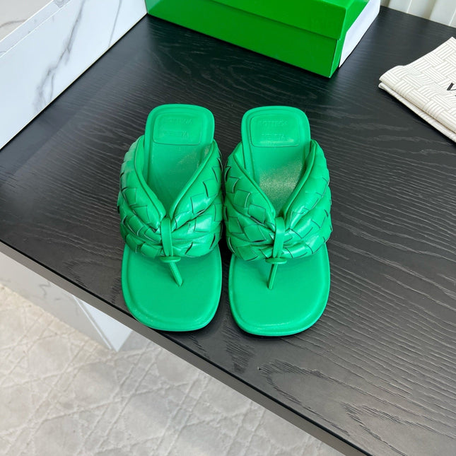 BOTTEGA VENETA 26S HIGH-HEEL THONG SANDALS 50 MM IN GREEN LAMBSKIN