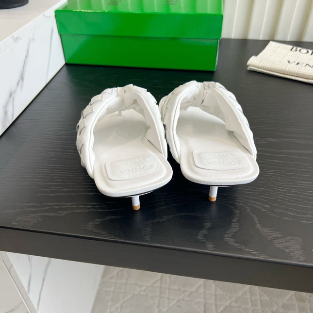 BOTTEGA VENETA 26S HIGH-HEEL THONG SANDALS 50 MM IN WHITE LAMBSKIN