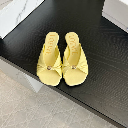 LOEWE 26S SANDALS IN LIGHT YELLOW LAMBSKIN