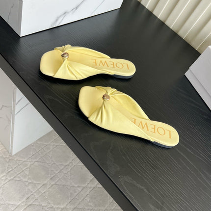 LOEWE 26S SANDALS IN LIGHT YELLOW LAMBSKIN
