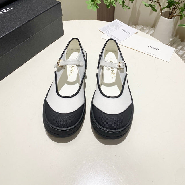 CHANEL 26S MARY JANE FLAT IN BLACK MIX WHITE FABRIC AND LAMBSKIN