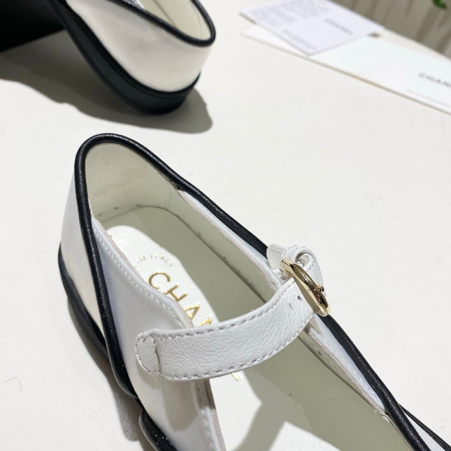 CHANEL 26S MARY JANE FLAT IN BLACK MIX WHITE FABRIC AND LAMBSKIN