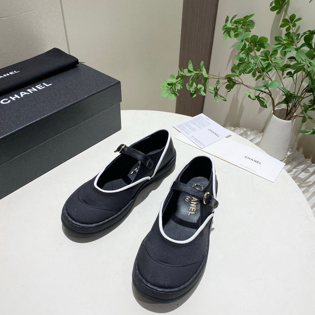 CHANEL 26S MARY JANE FLAT IN BLACK FABRIC AND LAMBSKIN