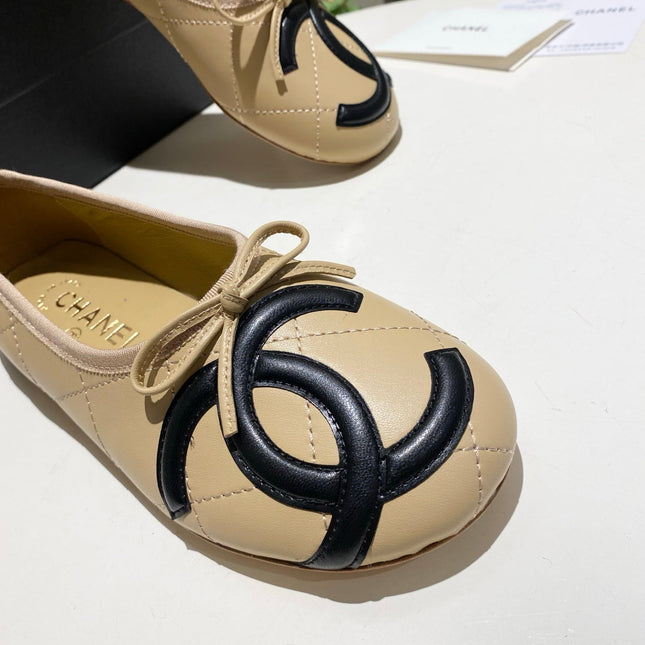 CHANEL 26S FLATS IN BEIGE LAMBSKIN WITH BOW