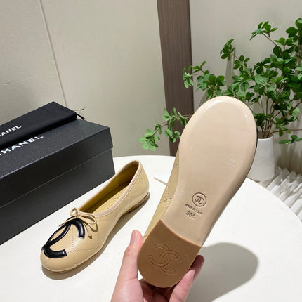 CHANEL 26S FLATS IN BEIGE LAMBSKIN WITH BOW