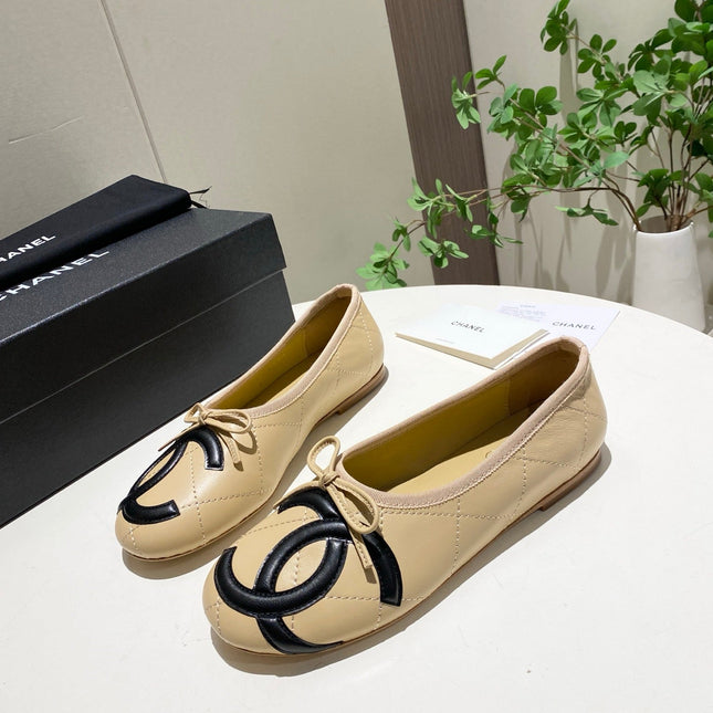 CHANEL 26S FLATS IN BEIGE LAMBSKIN WITH BOW