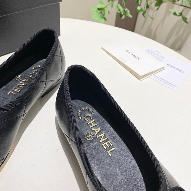 CHANEL 26S FLATS IN BLACK LAMBSKIN WITH BOW