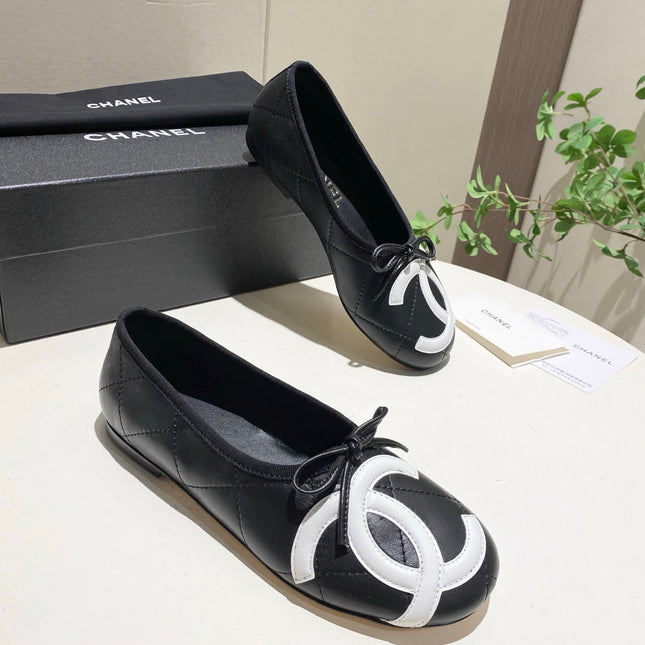 CHANEL 26S FLATS IN BLACK LAMBSKIN WITH BOW