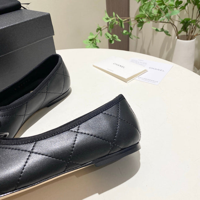 CHANEL 26S FLATS IN BLACK LAMBSKIN WITH BOW