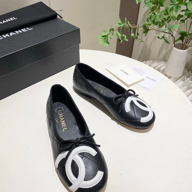 CHANEL 26S FLATS IN BLACK LAMBSKIN WITH BOW
