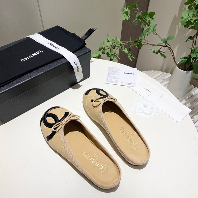 CHANEL 26S FLAT MULES IN BEIGE LAMBSKIN