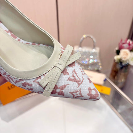 LV 26S BOW-DETAIL SLINGBACK PUMPS 55 MM IN WHITE AND MUTED ROSE PINK MONOGRAM CANVAS