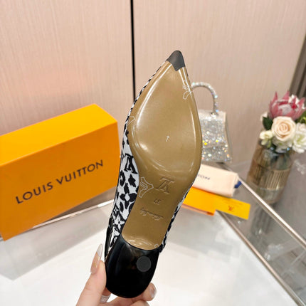 LV 26S BOW-DETAIL SLINGBACK PUMPS 55 MM IN WHITE AND BLACK MONOGRAM CANVAS