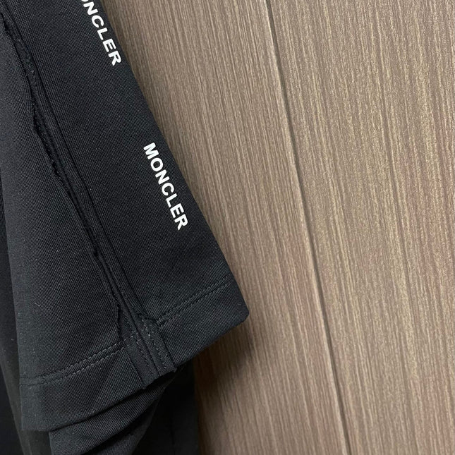 MONCLER 26S SHORT-SLEEVE T-SHIRT 678