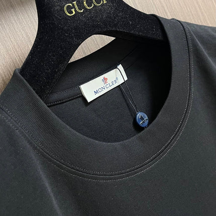MONCLER 26S SHORT-SLEEVE T-SHIRT 677