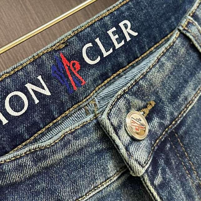 MONCLER 26S JEANS PANTS 667